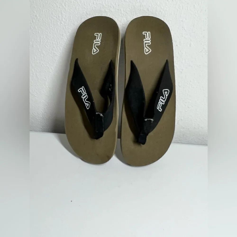 Fila men’s Flip flops sandals Size 40 EU/ 7 US